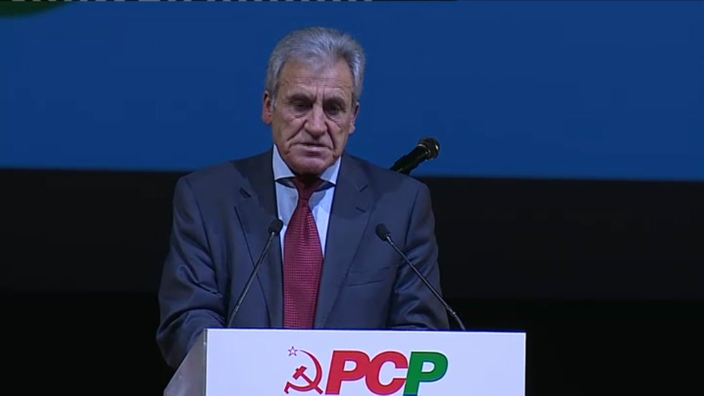 PCP comemora 40 anos da Constituição Portuguesa