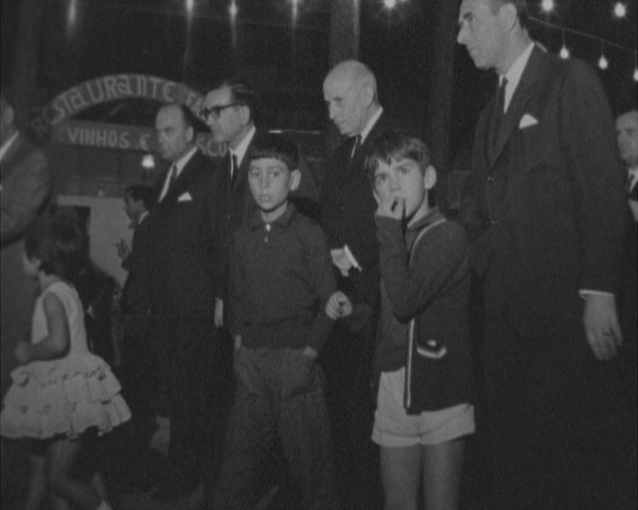 Américo Tomás visita a Feira de Artesanato do Estoril