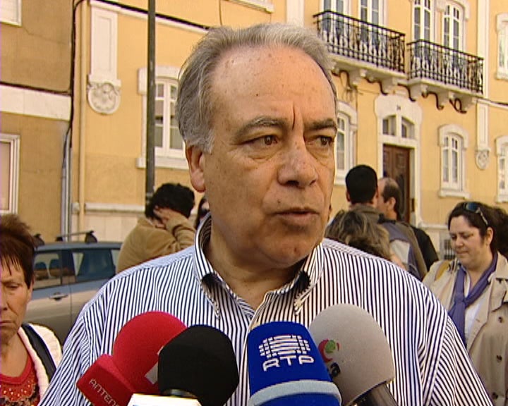 Carvalho da Silva critica programa do PSD