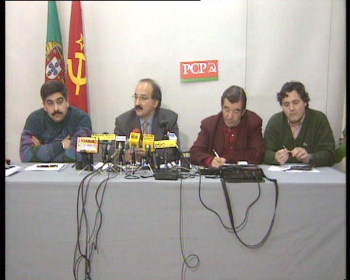 PS acusa o PCP de acordo com PSD