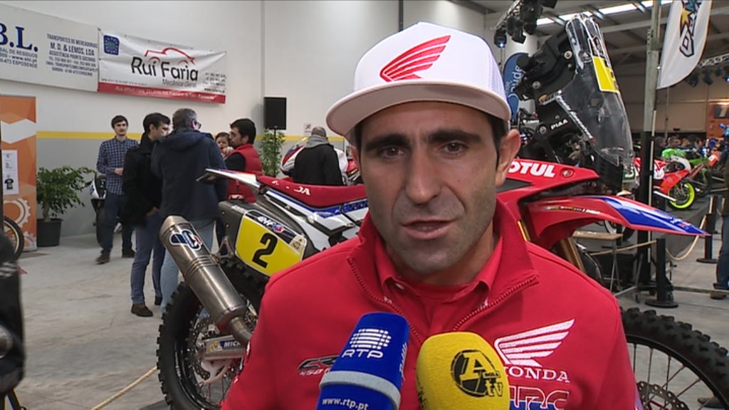 Salão de motos de competição em Esposende