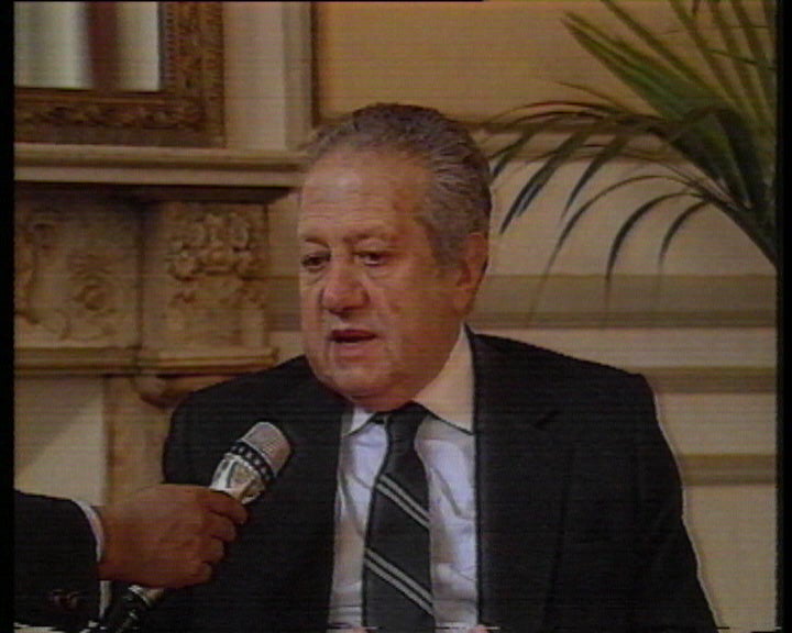 Declarações de Mário Soares sobre processo de paz em Angola