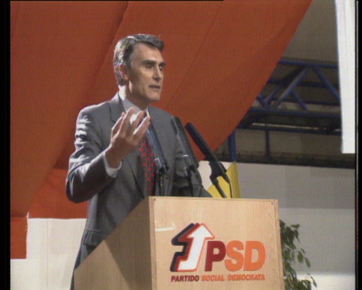 Cavaco Silva critica a oposição