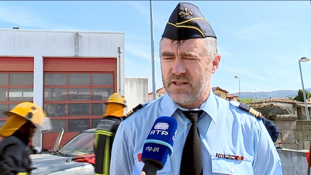 Bombeiros angolanos em formação