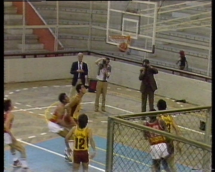 Basquetebol: Benfica vs Illiabum