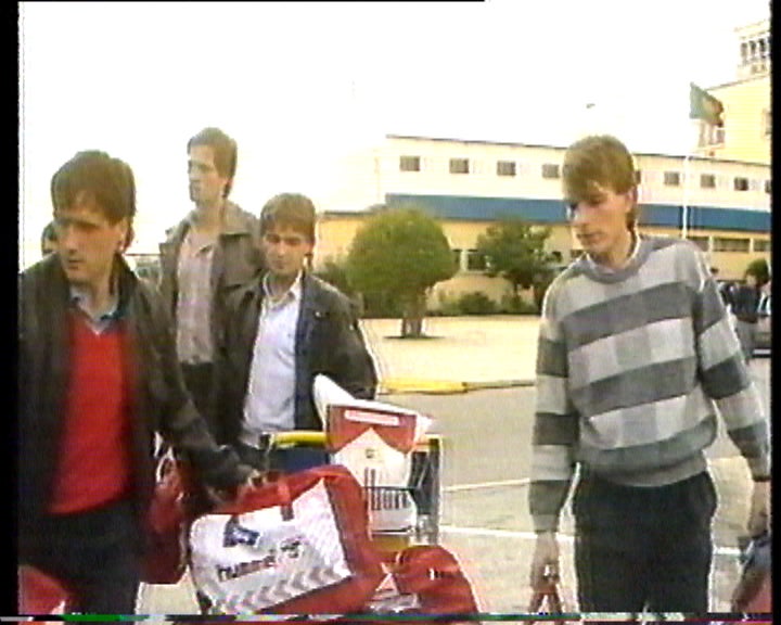 Equipa do Honvéd chega a Portugal