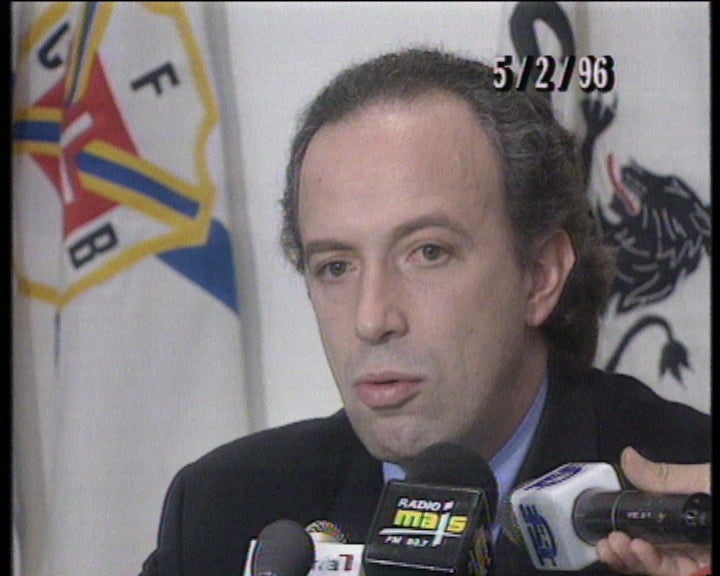 Voto de confiança em Carlos Queirós