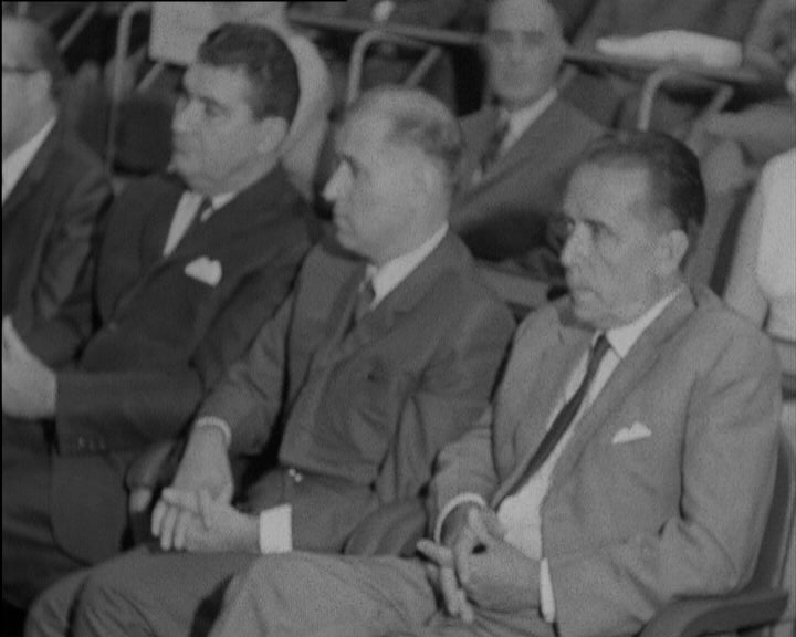 Entrega de bolsas de estudo em Moçambique