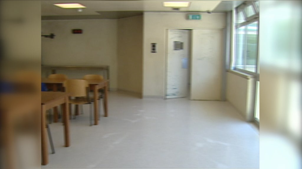 Estrangeiros detidos no aeroporto