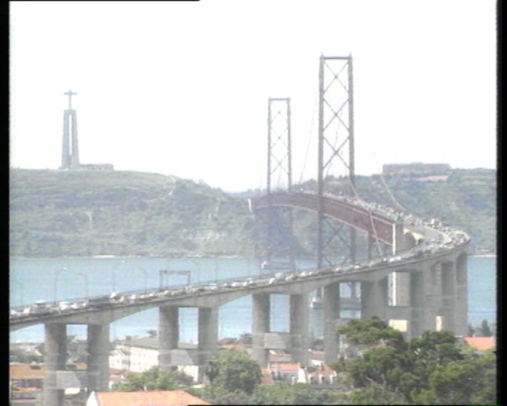 Populares gozam feriado de Santo António