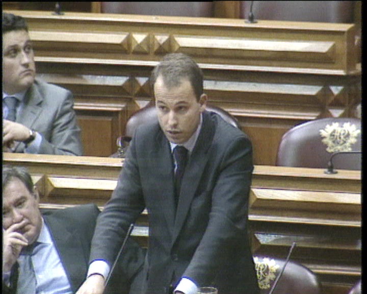 Debate na Assembleia sobre salas de chuto