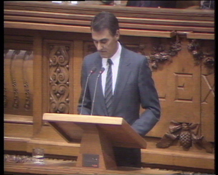 Moções de rejeição ao Governo