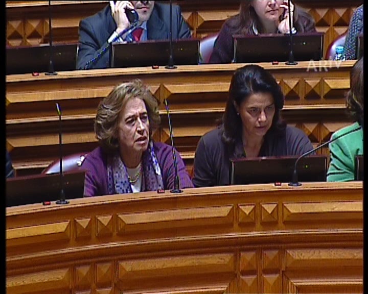 Contas públicas em debate na AR