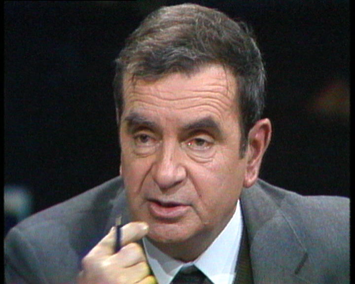 Análise de Virgílio de Carvalho e Nuno Rogeiro