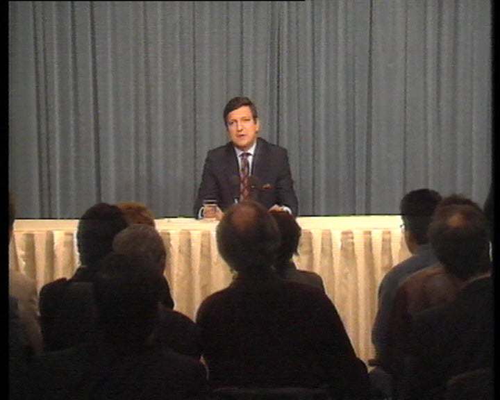 Durão Barroso anuncia encontro MPLA-UNITA