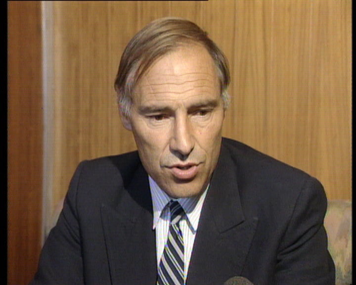 Encerramento de estabelecimentos do ensino superior privado