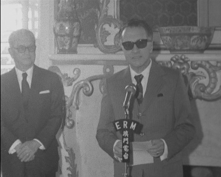 General José Nobre de Carvalho recebe medalha de ouro