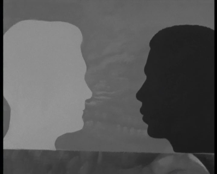 VII Salão de Arte Moderna em Luanda