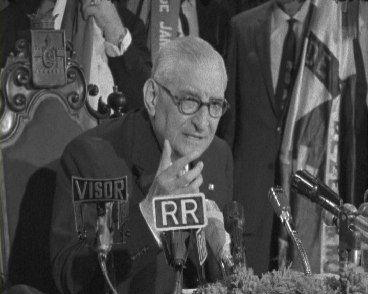 Salazar no 40.º Aniversário do 28 de Maio de 1926