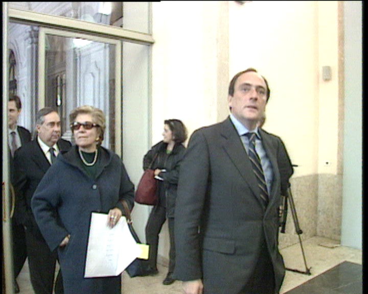 Dificuldades na candidatura de Santana Lopes