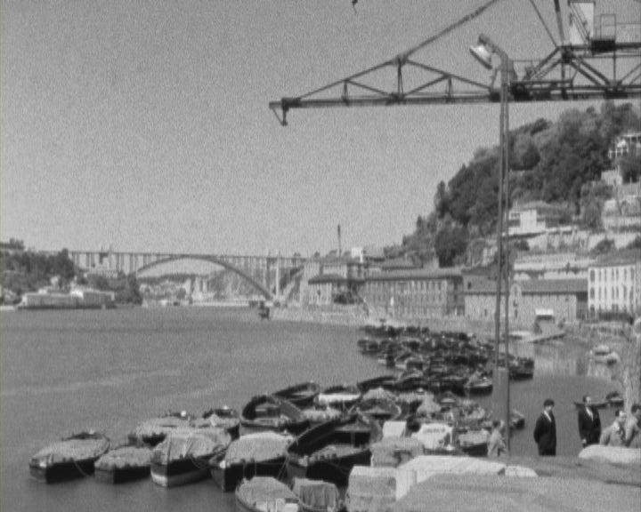 Ministro das Finanças visita a Alfândega do Porto