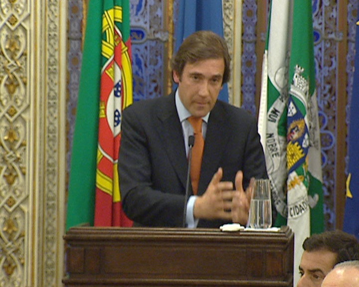 Passos Coelho defende remodelação governamental