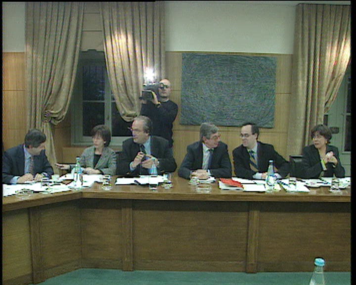 Governo estuda a aprovação de salas de chuto