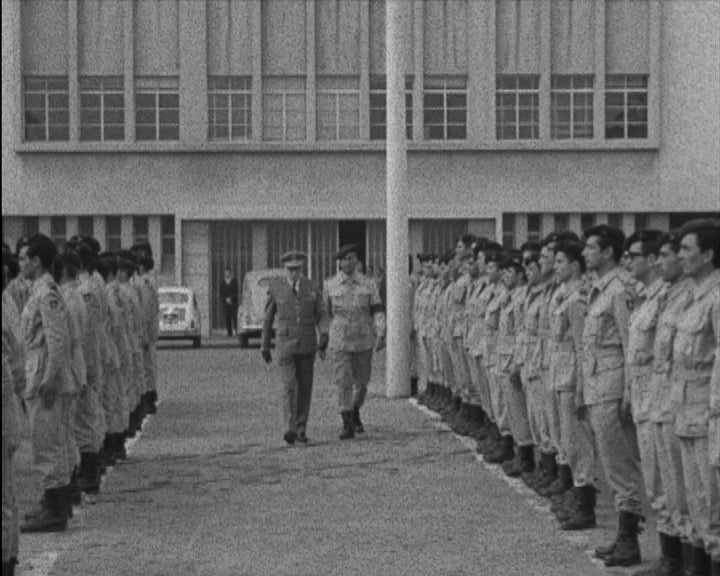 Regresso de contingente militar de Angola