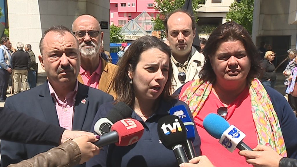 Protesto contra o encerramento da CGD em Setúbal