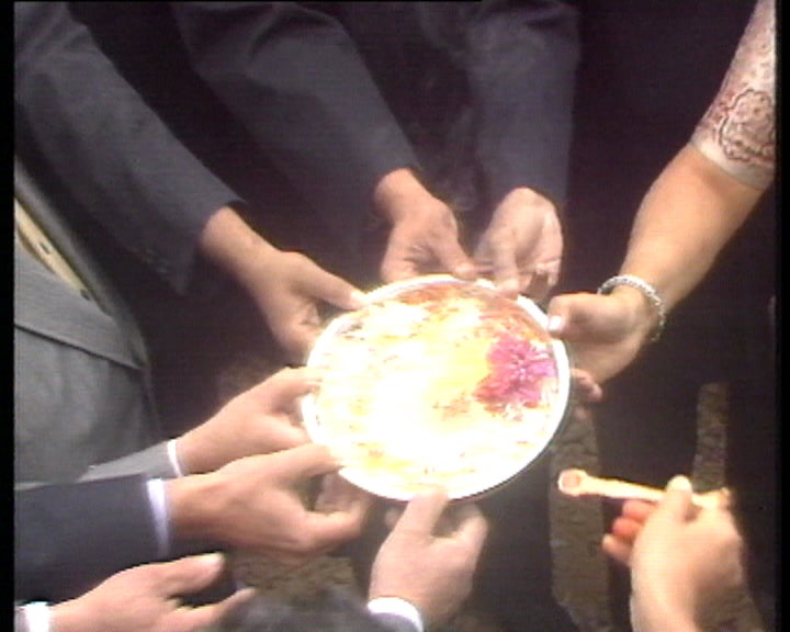 Início simbólico da construção do templo e da sede social da comunidade hindu