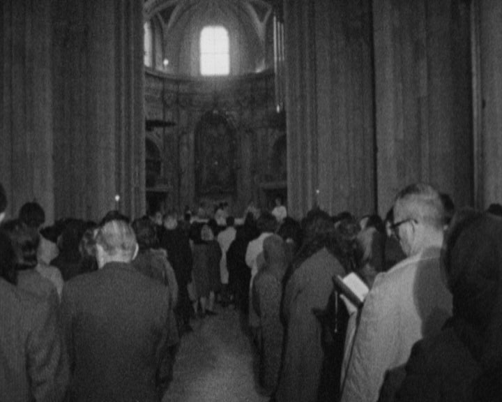 Dom Manuel Gonçalves Cerejeira celebra missa