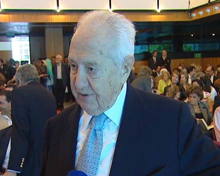 Carvalho da Silva responde a Mário Soares