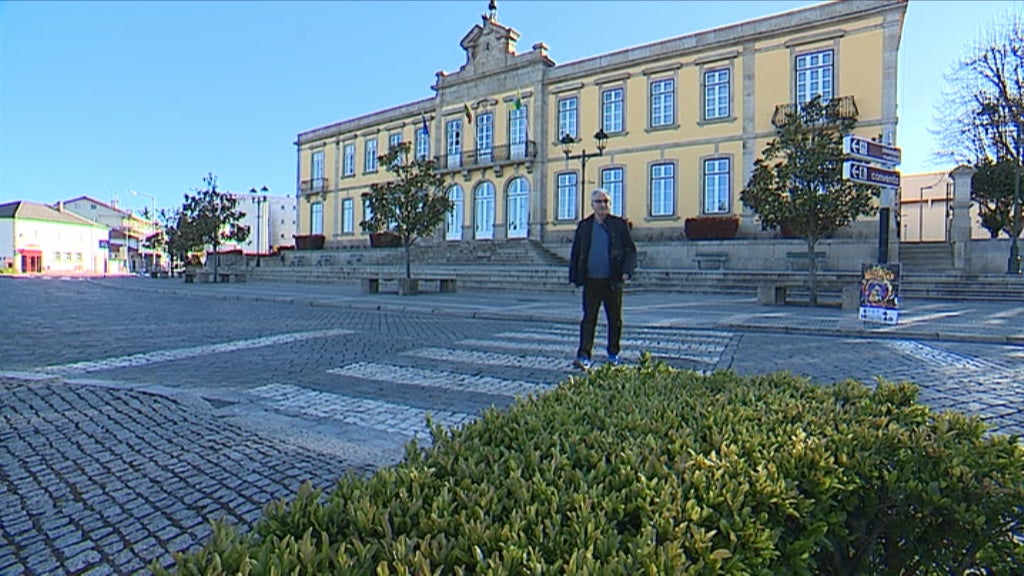 Moimenta a seus pés