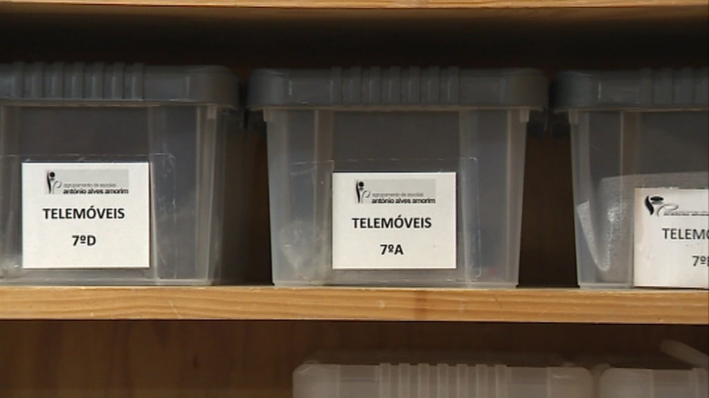 Escola sem telemóveis