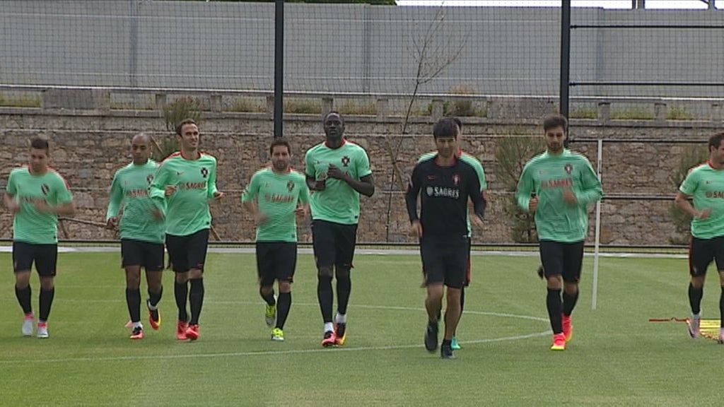 Futebol: estágio da seleção nacional