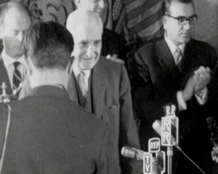 Mocidade Portuguesa Homenageia Oliveira Salazar