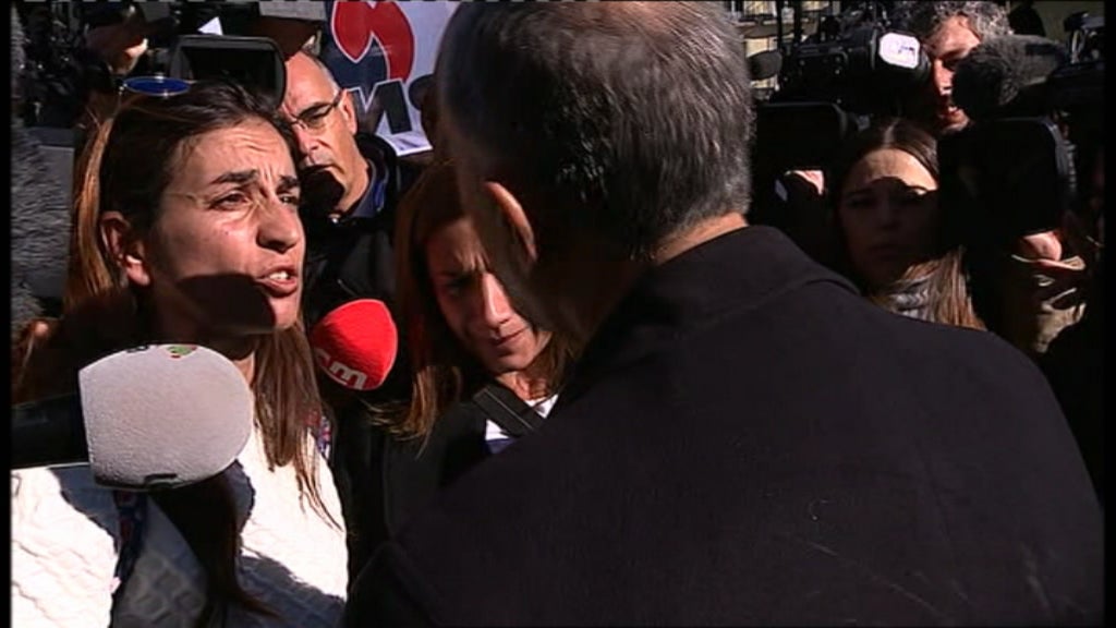 Marcelo Rebelo de Sousa conversa com manifestantes