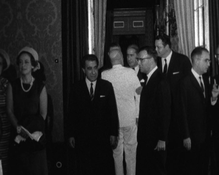 Chefe de Estado almoça com ministros cessantes