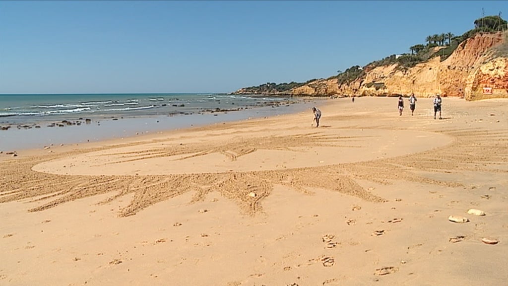 Desenhos nas praias do Algarve