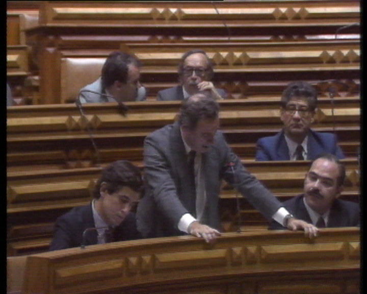 Debate sobre a Lei do Referendo