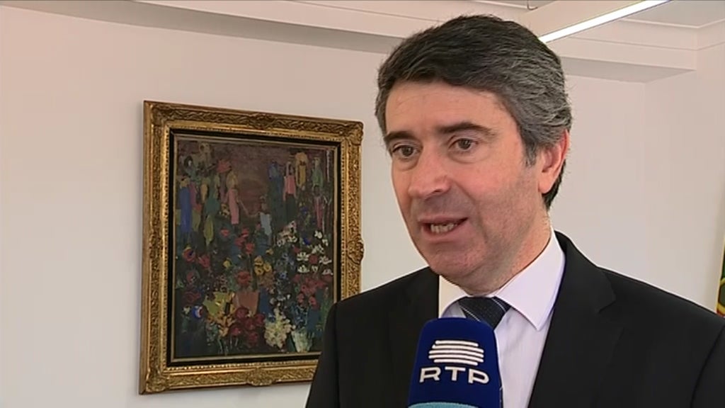 Portugueses deportados do Canadá