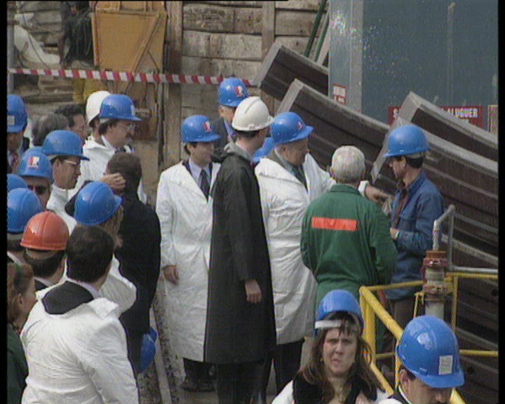 Mário Soares visita obras do Metropolitano