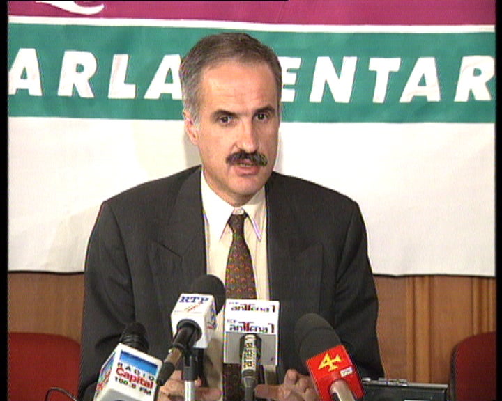 PS quer nova Lei de imprensa