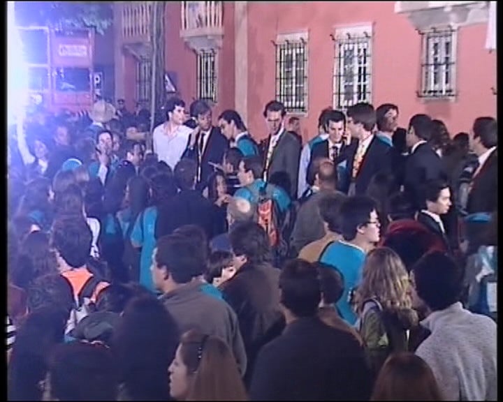 Homenagem ao Papa Bento XVI frente à Nunciatura Apostólica