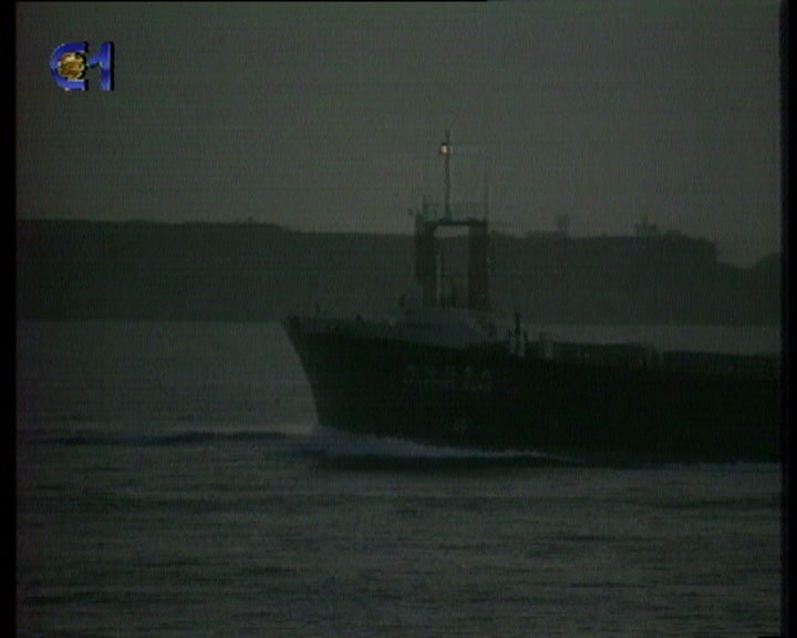 Navio japonês carregado de plutónio