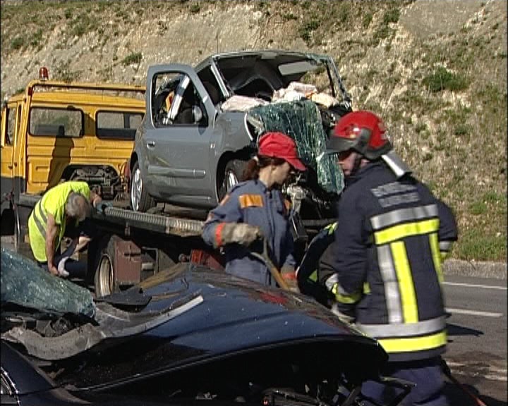 Colisão frontal em Oliveira de Azeméis