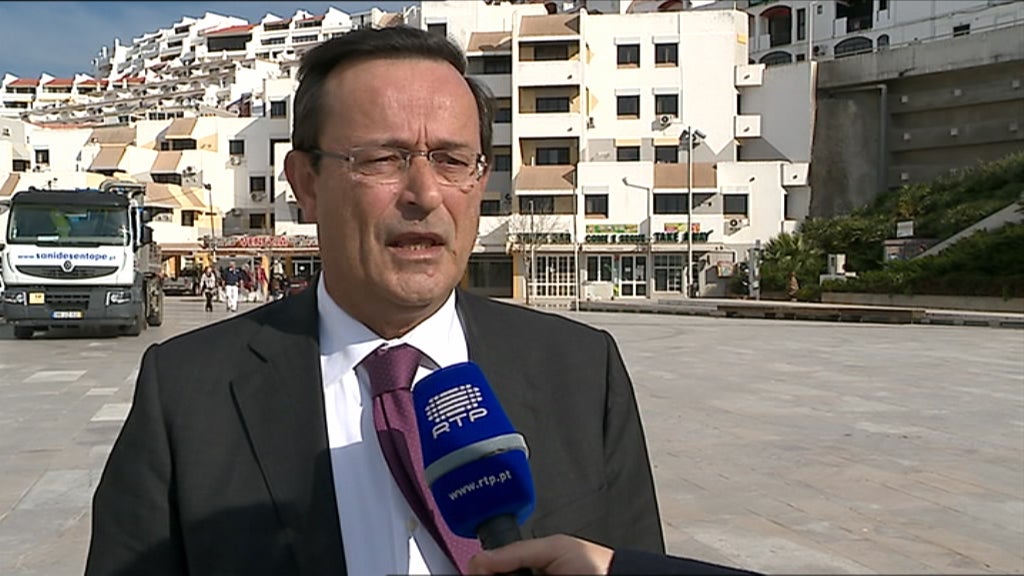 Atraso no apoio às vitimas das inundações em Albufeira