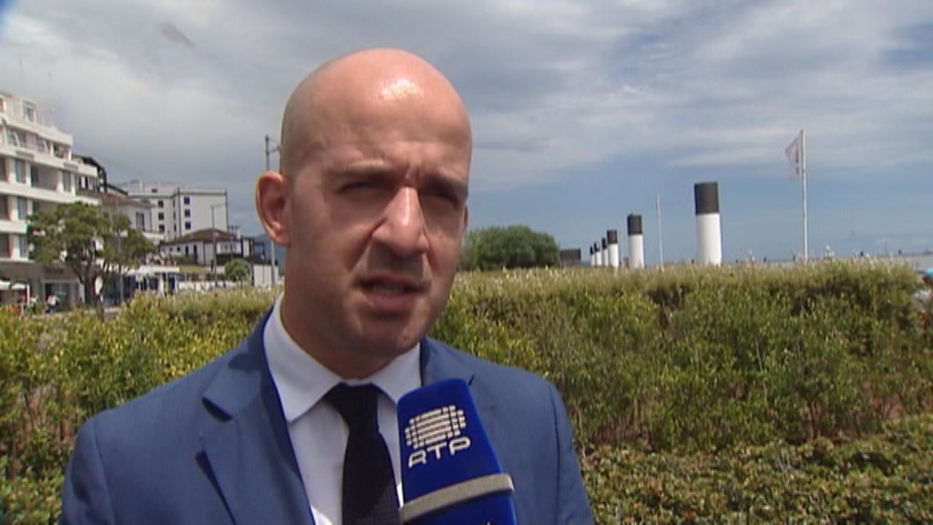 Futebol: Santa Clara castigado