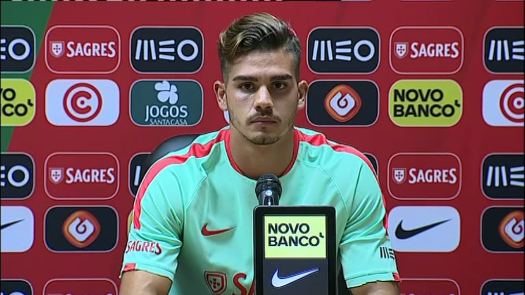Conferência de imprensa de André Silva