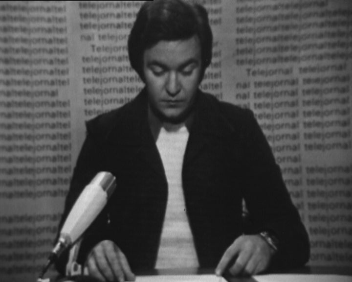 Aviso do Estado Maior no Telejornal do dia 25 de Novembro de 1975